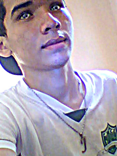 TERESINA/PI

Não gosto de dramas, não gosto de nada que ponha a auto-estima de alguém no chão. Gosto de amor...o próprio em primeiro lugar!