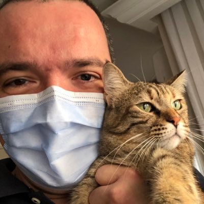 Kedi babası, müzmin javacı, ovo je balkan, turbo folk fan.
