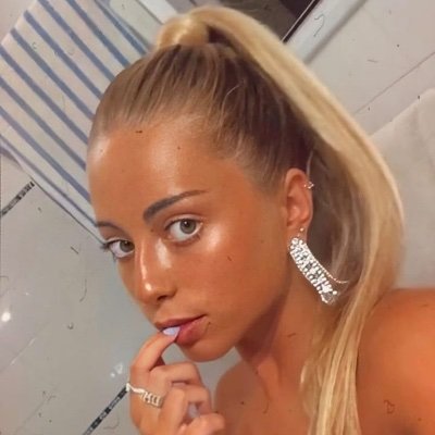 denumackay's profile picture. 