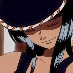Nico robin is 😍 In this essay i will...さんのプロフィール画像