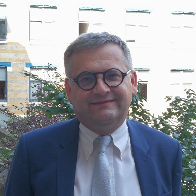 Rédacteur en chef de la RTD com. @Dalloz • Professeur associé de droit privé @Droit_Lyon3 • Président de la Société française de droit aérien et spatial