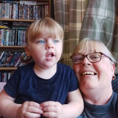 nuttytartdawn's profile picture. 