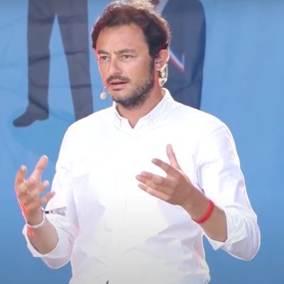 Chief Innovation Officer at French Red Cross @CroixRouge // Social is global x Inno for good