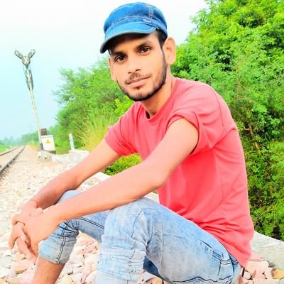 yadavRDG's profile picture. To succeed in life,
You need two things,
Ignorance & confidence..
By-Ramu