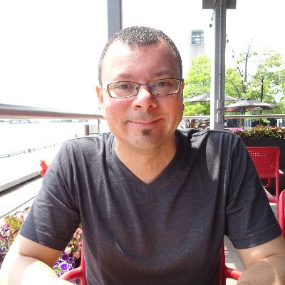 A bon vivant and gastronome who loves to eat out. Regularly trying new places but faithful to the favourites. Can never dig in without taking a picture first.