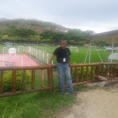 ivanher06453081's profile picture. Nacido en Jipijapa-Manabi-Ecuador-Cristiano Catolico-Economista graduado en la Universidad de Guayaquil-Consultor Tributario-Emelecista.