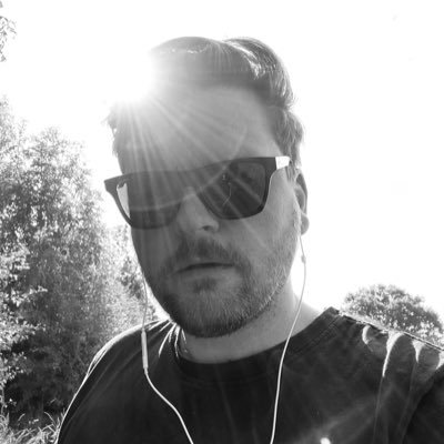 Exec Creative Director @WeAreThinkJam. “Great art makes you wonder, great design makes things clear.” ✌🏼