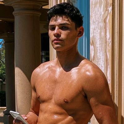 LewdingQ's profile picture. My name is Q, I am an omnipotent being that can do anything, go anywhere, any time. I am truly infinite.