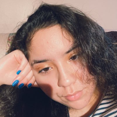 elizabeth_leon2's profile picture. 