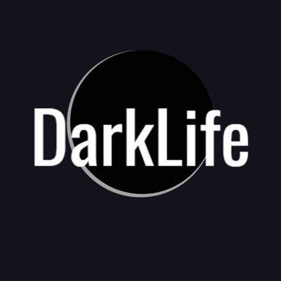 Goth,Mode,Fetishの要素を混ぜたダークファッションを提案するブランドDarkLifeのデザイナー、ヤマモトカナコです。ドロップアイラッシュというつけまつげも作ってます。Lady GagaとMARVELが好き。目が悪いです。オーダーや通販はホームページへお問い合わせ下さい☺︎