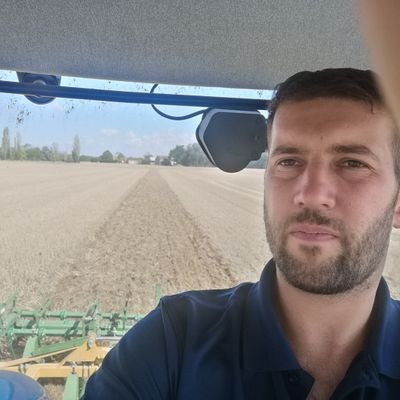 agriculteur en céréales multiplicateur de semence #blé #colza #maïs #orge #soja #agripapa #jaloiret #visiofarmer #recherche et #experimentation #agricole