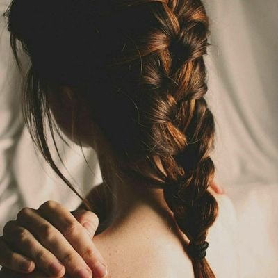 Na_ha_99's profile picture. ‏‏لم أحبك بعقل أنا أحبّبتك بجنوُن أهل الأرض💭💗