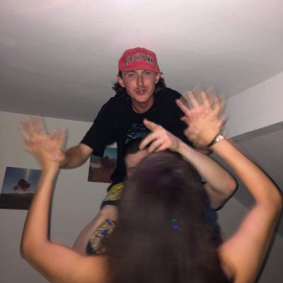 henry_beaumont's profile picture. Bass man in @vanhoutenuk