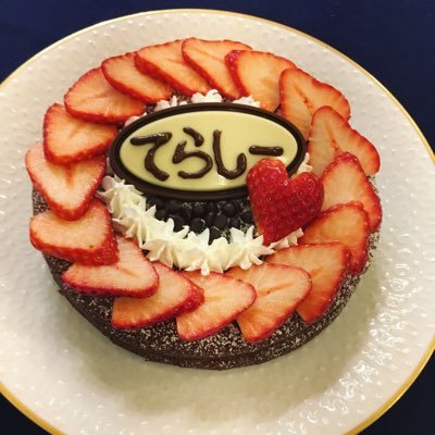 はじめまして!♪( ´▽`)私はうたプリのファンでフランス人です!🇫🇷 2018年STARISH ファンミーティング最高の思い出!エデンズゼロアニメの続き楽しみ〜!🌸 寺島拓篤さんのイベントに行きたいです! よろしくお願いします!パティシエールとして頑張ります!🍰🎂🌸👩🏻🍳