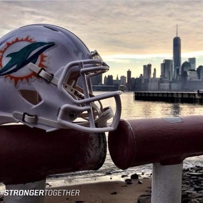 Made in 🇺🇸 with 🇨🇺 parts. 305 proud from the womb- Dolphins fan since 1985. l