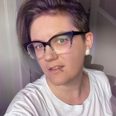 She/Her | Miniature painter and freelance video editor. Here to find other talented artists and share my stuff. Find me on IG and Twitch under the same handle.