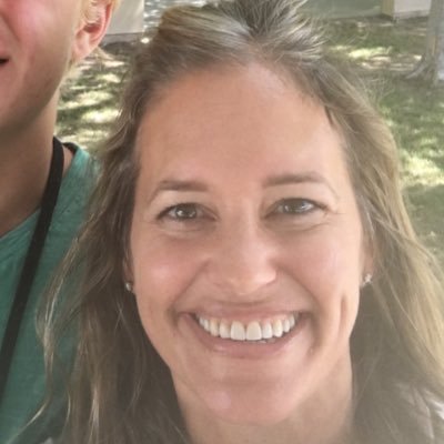 MsHollyRoss's profile picture. #Resist