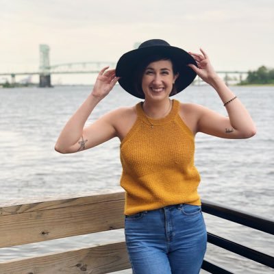 26 • News Producer • proud @mujschool Alumna • rt ≠ endorsements • she/her •to the stars who listen •