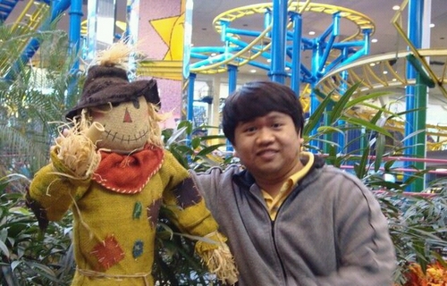 rmacandili's profile picture. 