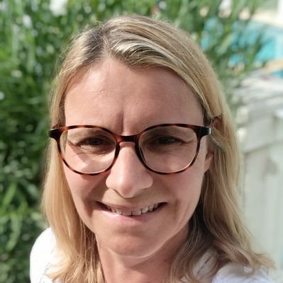 vbochaton's profile picture. Développeuse Femmes Ici et Ailleurs
et DSI en collectivité territoriale