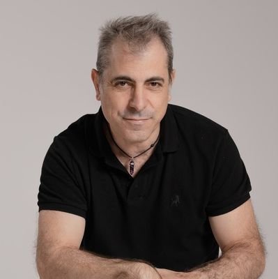 CEO y CTO de @miscasasrurales y SOCIO y CTO de @2Vecesmarketing amantes de los retos y proyectos difíciles ... Ahora más que nunca #SalvemosALosComercios