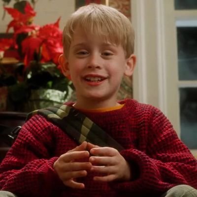 TuAlterEgo2's profile picture. si, es verdad, soy una una cuenta falsa. 😂✊   a veces de ultra izquierda a veces amarilla , pero de derecha jamás 😌