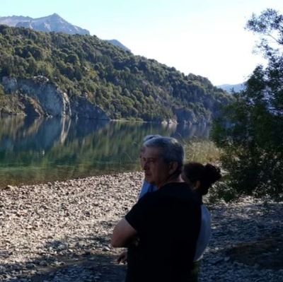 OsvaldoOsval's profile picture. Acuariano y bien bostero.