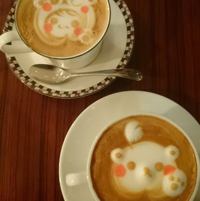 本、映画、音楽、好きです🎵アラフォー男の息抜き☕️教養としてマイペースで英語学習も続けてます。英検準1級は持っているけど1級合格は遥か彼方😅