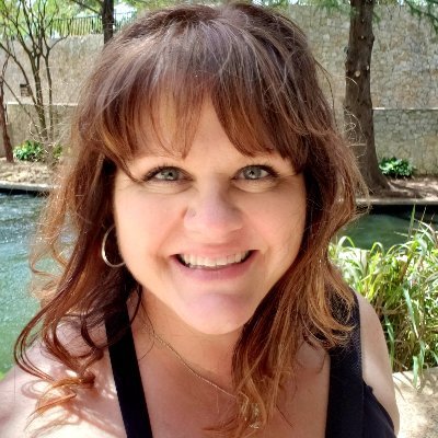 ElizabethinNECO's profile picture. And this, people, is my crazy life in real-time...please, no therapy bills to the house! ;)