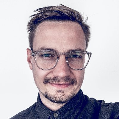 r_voltair's profile picture. wörk in progress — Marketing @mercateo_com + UX & Design @woerkstudio