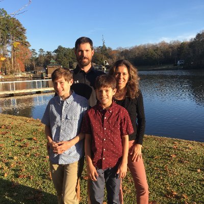 HS Spanish teacher 👩🏫 Ella/she #buildingstrongconnections #comprehensibleinput #supportingWLteachers Proud mom of 2 🇨🇴