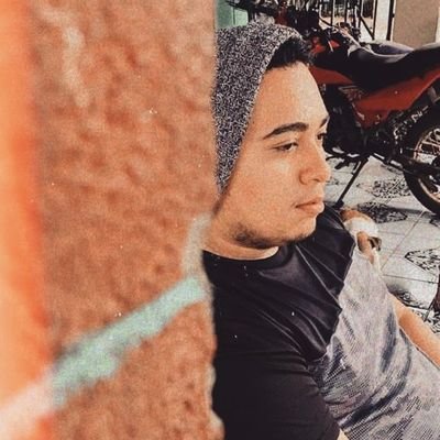 El_Adri's profile picture. Soy un libro abierto, con una historia de comedia escrita en el 🤡