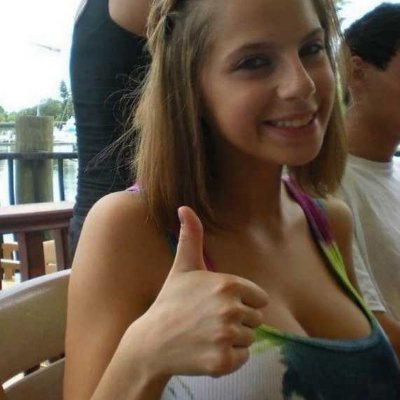 santrisnalar's profile picture. Se busca novio. Sin esposa, sin novia, sin ex novia, sin amiguitas y si es posible que sea huérfano.