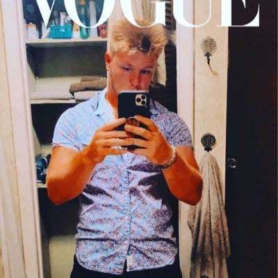 ivan27945284's profile picture. 