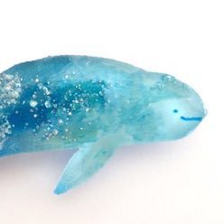 Moni Tete 青のハンドメイド アクセサリー 簡単 ワイヤーで雪降るピアスの作り方 1 ビーズにワイヤーを通して 2 ねじねじする 3 10個くらい繰り返したら ピアス金具につける輪っかを作って 完成 ハンドメイド ピアスの作り方 イヤリングの作り方