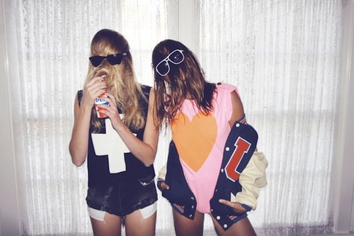 Iiya_chang's profile picture. 