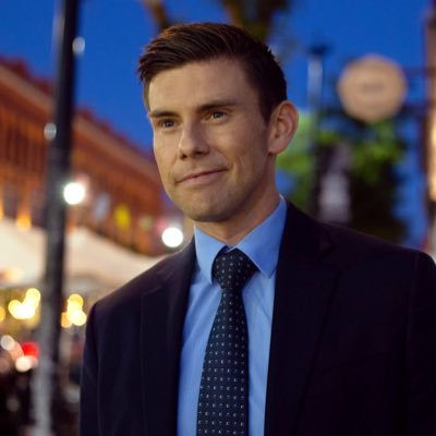 Reporter & anchor w/ @cbctoronto & @cbcnews | chris.glover@cbc.ca 🇨🇦🏳️🌈