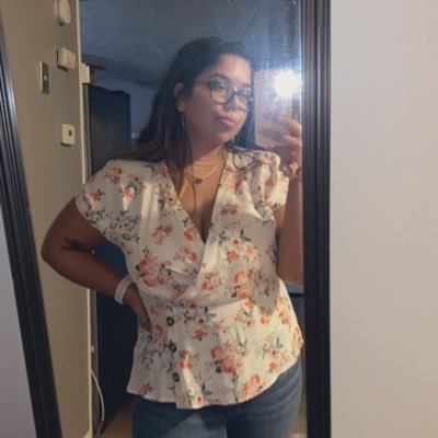 brianna_918's profile picture. still growing 🌻                                               she/her