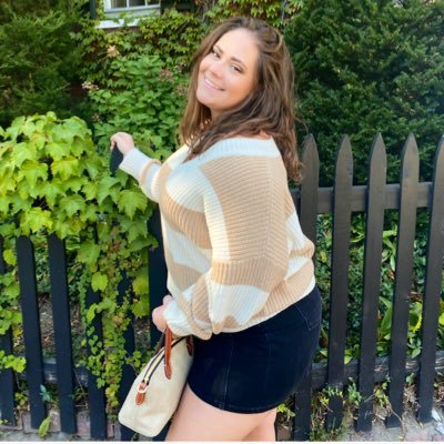 julia_anne18's profile picture. ΔΔΔ •NAU•💙💛