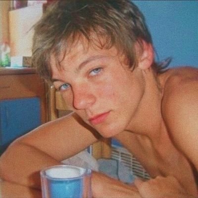 buenos dias o buenas noches gente
mutuals vengan a mi perras😎🌈☄
★彡꒱࿐♡ ˚.*ೃ✷
×͜×
²⁸
DEMEN BOLA PORFA
❯❯❯❯
HEARTBREAK WEATHER✨