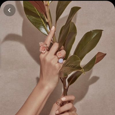 yooo_024's profile picture. |السعاده قرار اتخذه كل صباح 🌿🌟