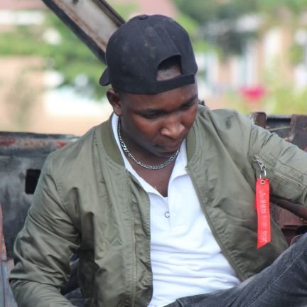 Michael90095897's profile picture. follow me @michael michael #