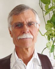 Started research and development on CHIA at the U. of Arizona in 1991, considered to be world expert on this healthy whole food