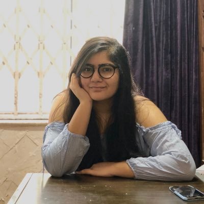 triya2799's profile picture. 