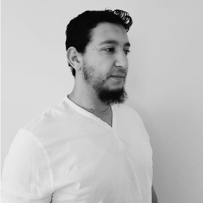 Especialista en IT con excelentes habilidades de comunicación,así como un conocimiento en los sistemas digitales, soy autodidacta y me encanta la tecnología.