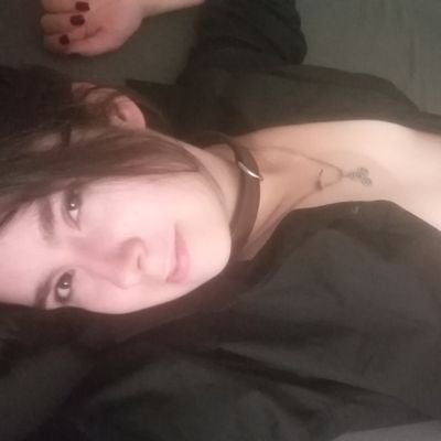 Anubis42456487's profile picture. Habs aufgegeben... Ich twitterte jetzt den ganzen Mist, der mir als Angestellte eines Discounters passiert!