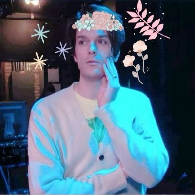 ♡Other acc: @pastelclsterhug
Insta:@/aaniytheartist
🌸Just your friendly Aussie stan acc☁️
☆Apparently I'm a Ryan Ross/Z Berg/iDKHOW/The Brobecks stan acc now☆
