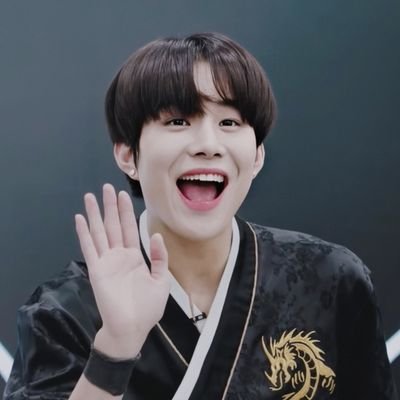 แม่รักจองอูที่สุดเลยครับ 💚