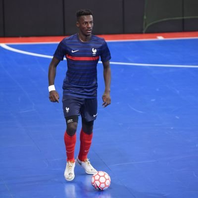 Futsal player @ELFC_officiel | ⚽️🇨🇵 French International @equipedefrance | Instagram : https://t.co/dHBO8d11u4