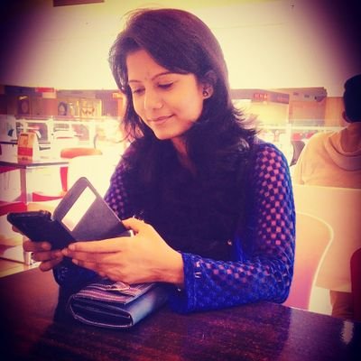 मैंने समुन्दर से सीखा है जीने का सलीका, चुपचाप से बहना और अपनी मौज में रहना….!